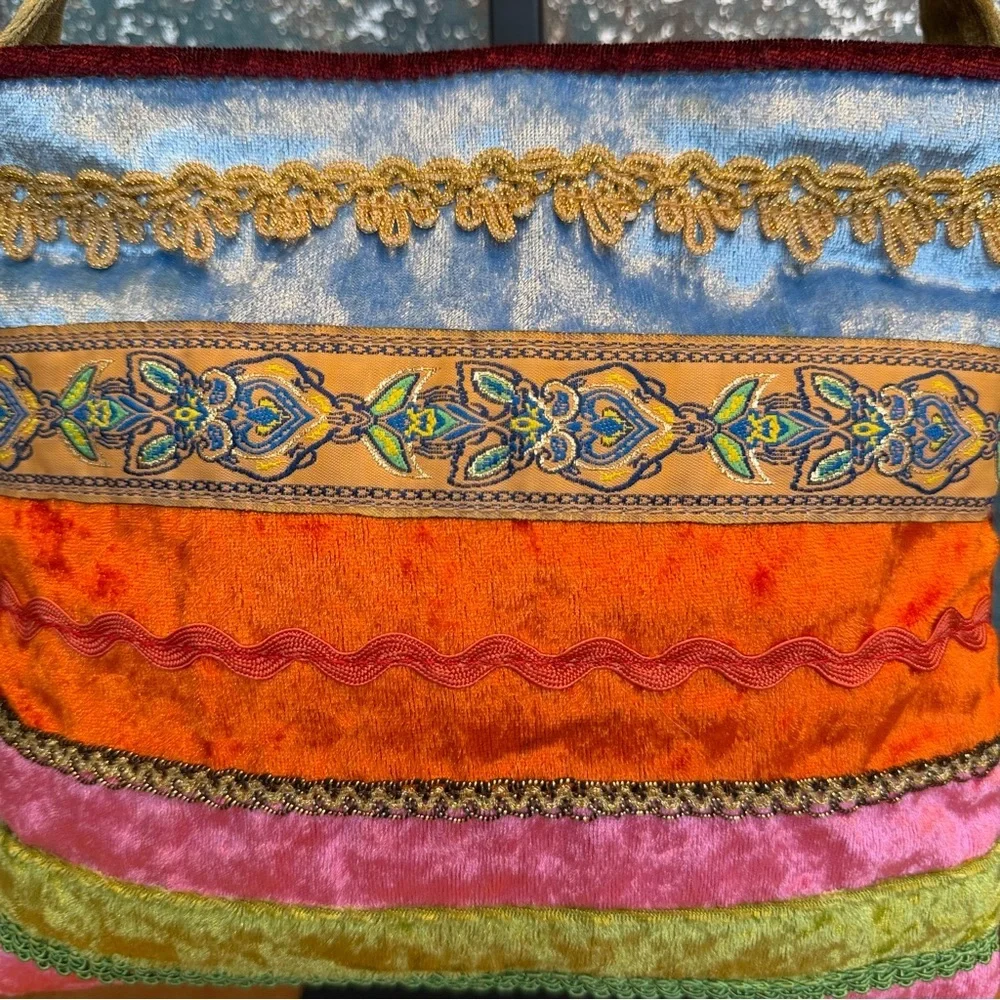 Carlo D'Santi Vintage 1990s Boho Chic Velvet Brocade Shoulder Bag (EUC)